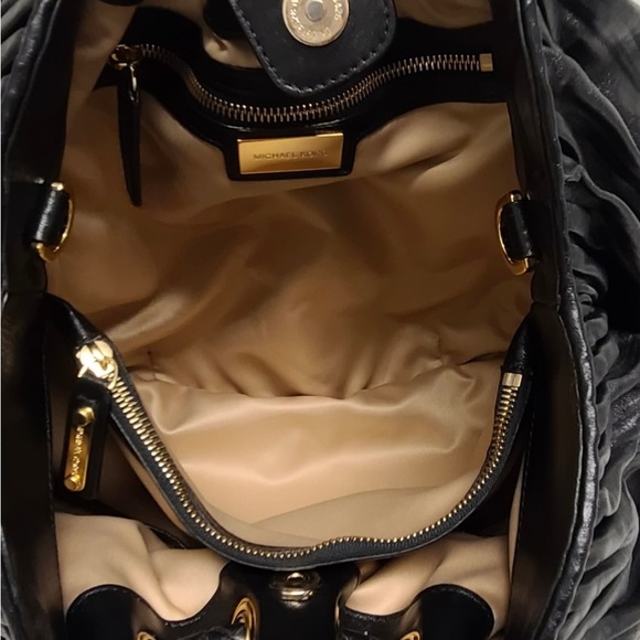 Michael Kors Colection Skorpios hobo amazing black bag. Unique. Beautiful design - Picture 12 of 15